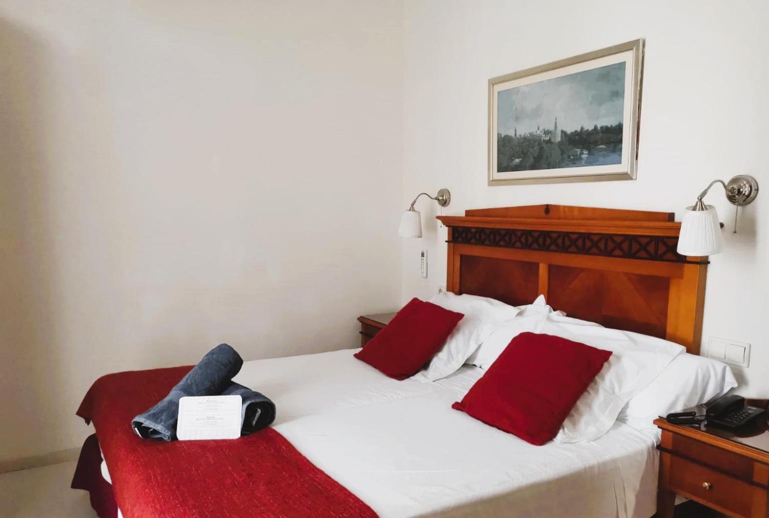 Hotel Ciutat Jardi PMI Exteriör bild