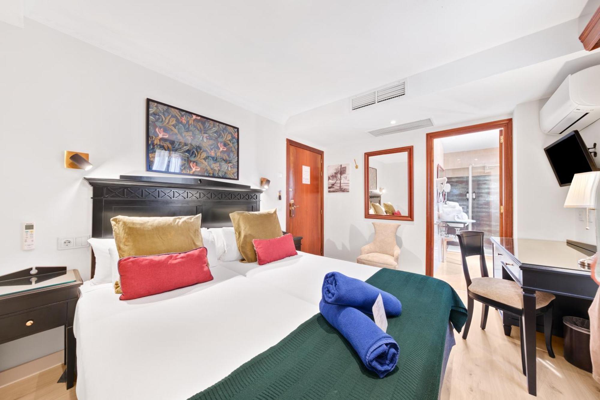 Hotel Ciutat Jardi PMI Exteriör bild